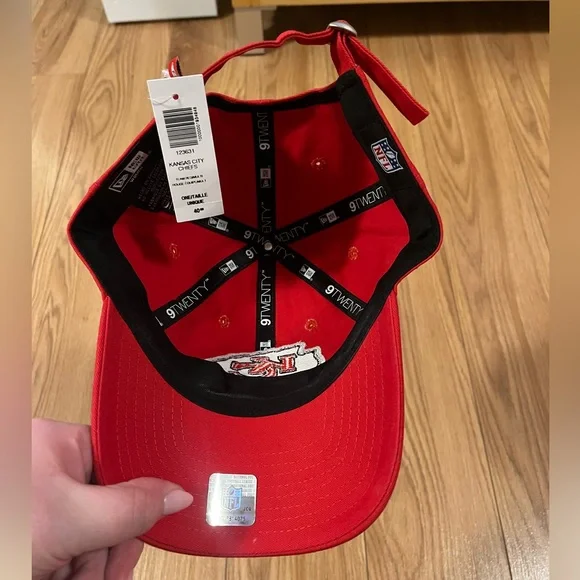 Kansas City Chiefs Hat - Picture 3 of 5